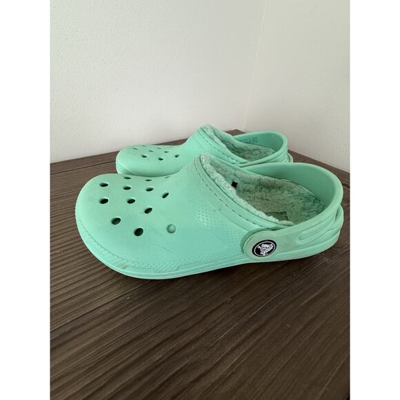 Crocs Mint Green Lined Size Junior 2 Clogs Kids - Picture 3 of 6